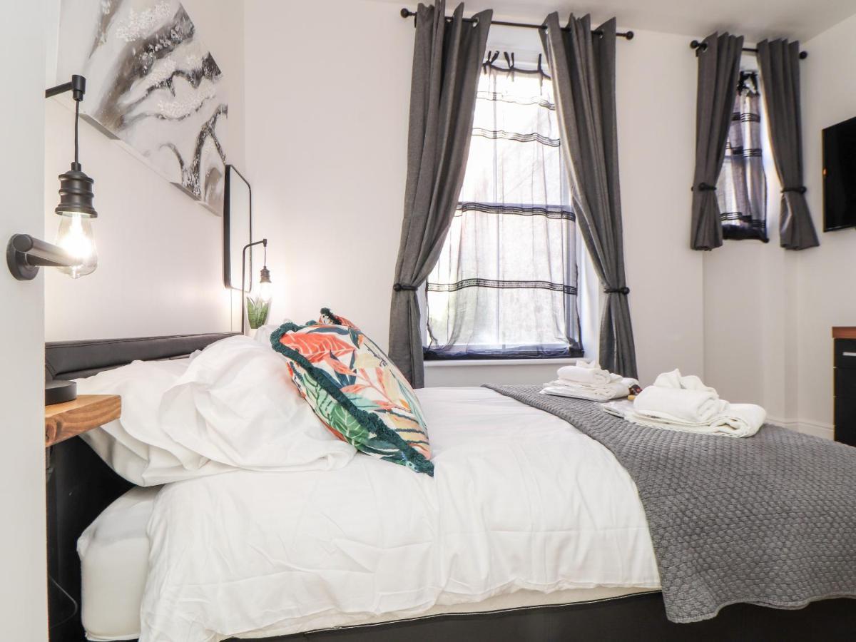 The Dynar Apartman Helston Kültér fotó